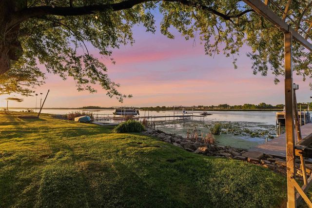 W10581 Hickory Grove Road, Fox Lake, WI 53933