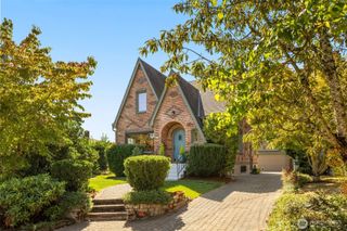 7963 Seward Park Avenue S, Seattle, WA 98118