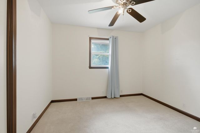 3221 Park Circle, Manhattan, KS 66503