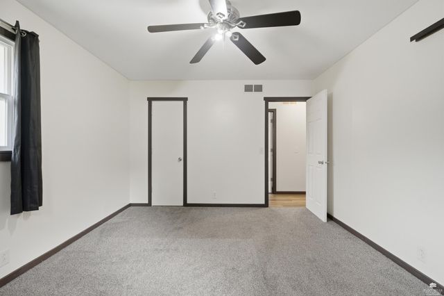 3221 Park Circle, Manhattan, KS 66503