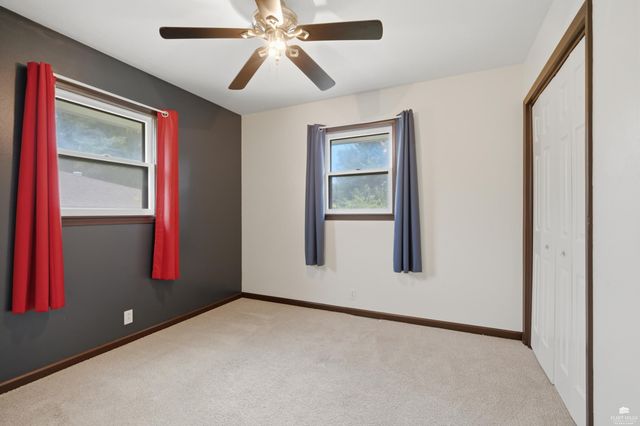 3221 Park Circle, Manhattan, KS 66503