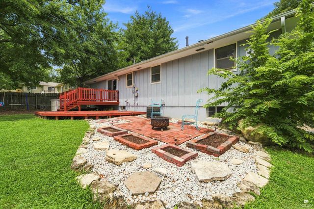 3221 Park Circle, Manhattan, KS 66503