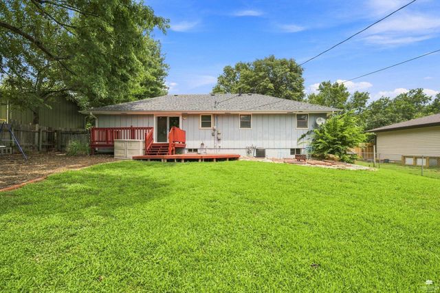 3221 Park Circle, Manhattan, KS 66503