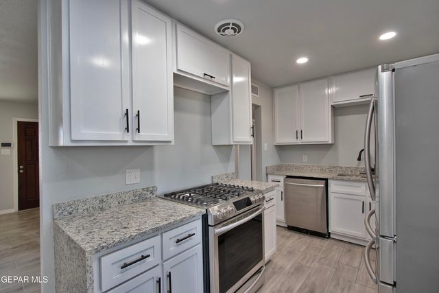 9320 RALEIGH Drive, El Paso, TX 79924