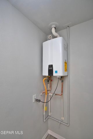 9320 RALEIGH Drive, El Paso, TX 79924