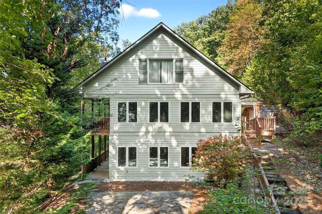 31 Timber Park Drive, Black Mountain, NC 28711