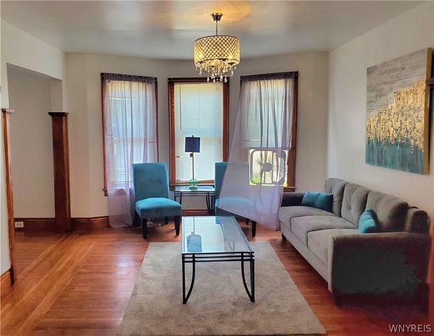 81 Walden, Buffalo, NY 14211