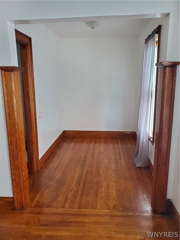 81 Walden, Buffalo, NY 14211
