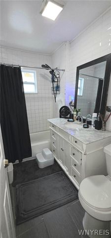 81 Walden, Buffalo, NY 14211