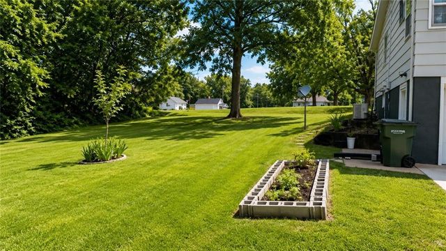 761 Grace Avenue, Leavenworth, KS 66048