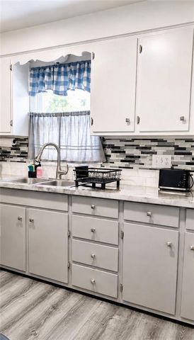 761 Grace Avenue, Leavenworth, KS 66048