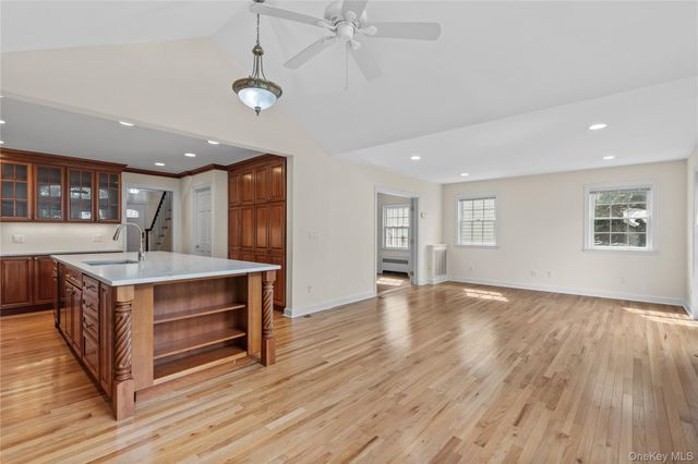 136 Wilmot Circle, Scarsdale, NY 10583