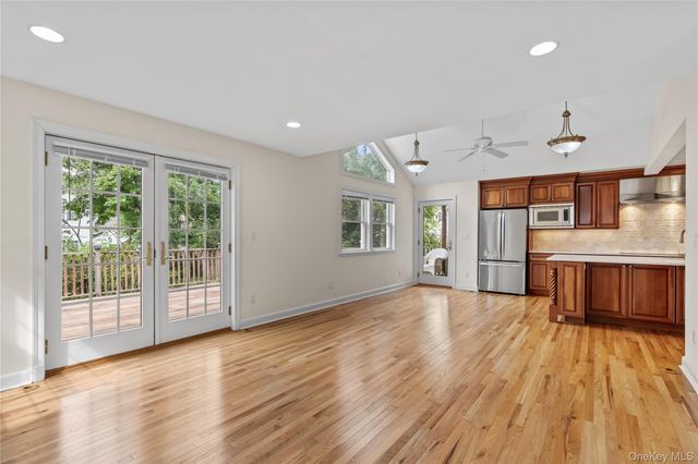 136 Wilmot Circle, Scarsdale, NY 10583
