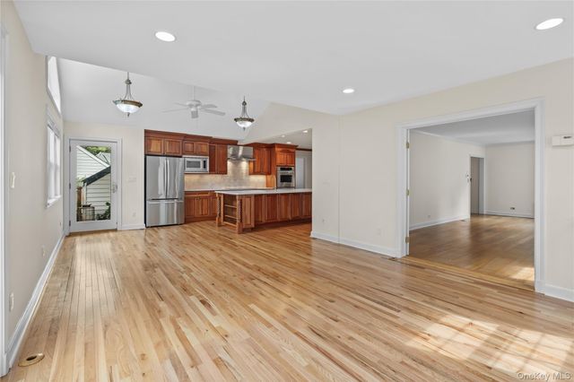 136 Wilmot Circle, Scarsdale, NY 10583
