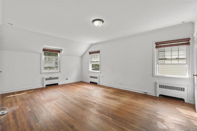 136 Wilmot Circle, Scarsdale, NY 10583