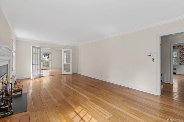 136 Wilmot Circle, Scarsdale, NY 10583