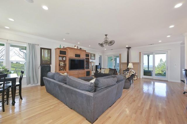 5901 Traverse Creek Rd, Garden Valley, CA 95633