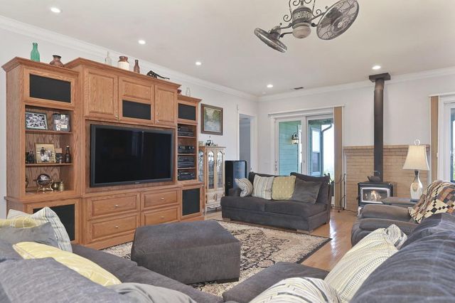 5901 Traverse Creek Rd, Garden Valley, CA 95633