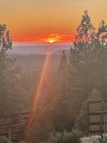 5901 Traverse Creek Rd, Garden Valley, CA 95633