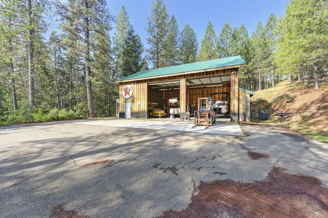 5901 Traverse Creek Rd, Garden Valley, CA 95633