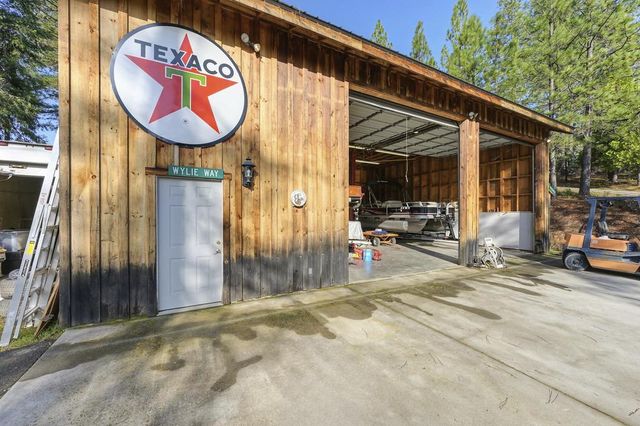 5901 Traverse Creek Rd, Garden Valley, CA 95633