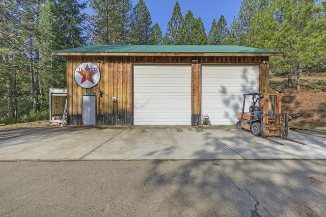 5901 Traverse Creek Rd, Garden Valley, CA 95633