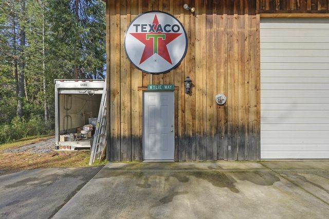 5901 Traverse Creek Rd, Garden Valley, CA 95633