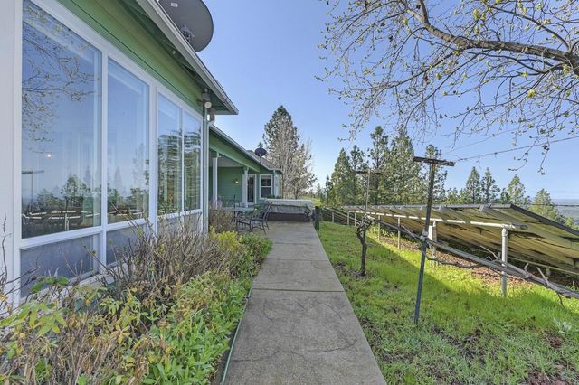 5901 Traverse Creek Rd, Garden Valley, CA 95633