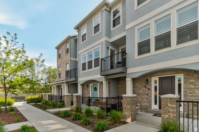 1817 W TORLUNDY DR, Riverton, UT 84065