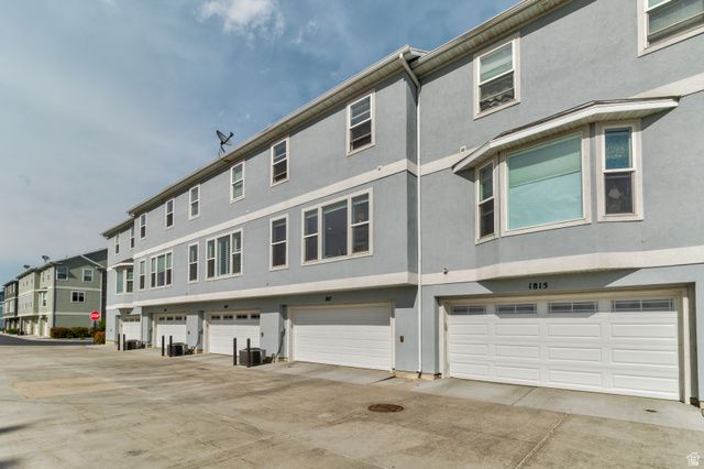1817 W TORLUNDY DR, Riverton, UT 84065
