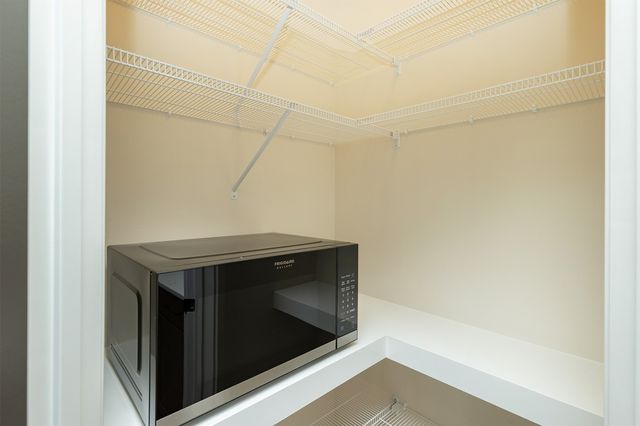 2938 NW Beechwood Drive, Grimes, IA 50111