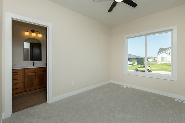 2938 NW Beechwood Drive, Grimes, IA 50111