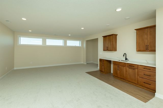 2938 NW Beechwood Drive, Grimes, IA 50111