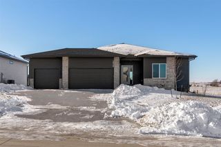 2938 NW Beechwood Drive, Grimes, IA 50111