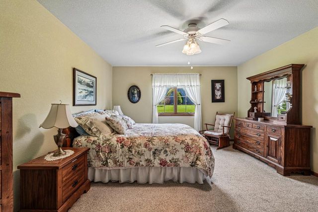 W204N16184 Jackson DRIVE, Jackson, WI 53037