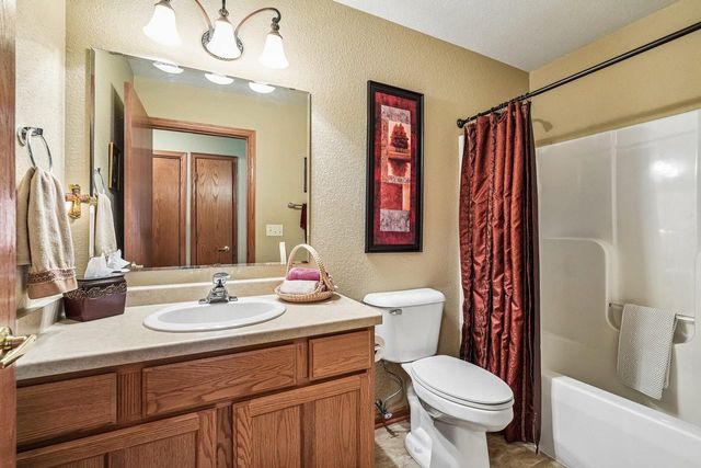 W204N16184 Jackson DRIVE, Jackson, WI 53037