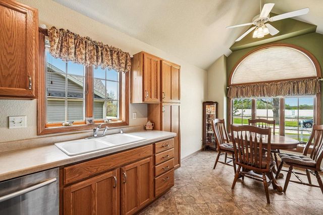 W204N16184 Jackson DRIVE, Jackson, WI 53037