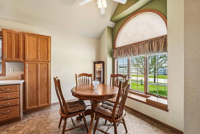 W204N16184 Jackson DRIVE, Jackson, WI 53037