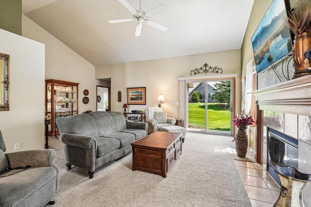 W204N16184 Jackson DRIVE, Jackson, WI 53037