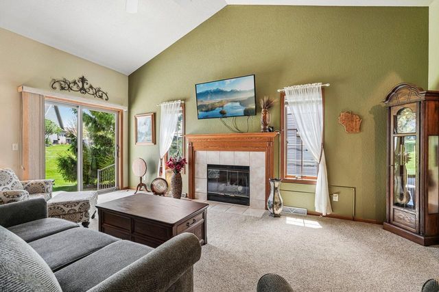 W204N16184 Jackson DRIVE, Jackson, WI 53037