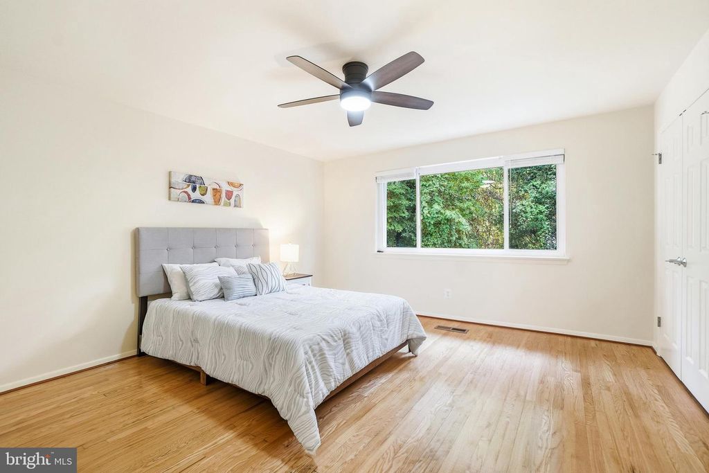Image 18 of property listing at 652 KENNEBEC AVE #2, Takoma Park, MD 20912