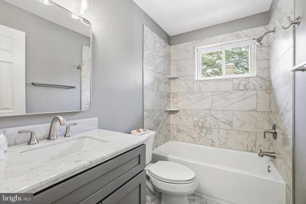 Image 20 of property listing at 652 KENNEBEC AVE #2, Takoma Park, MD 20912