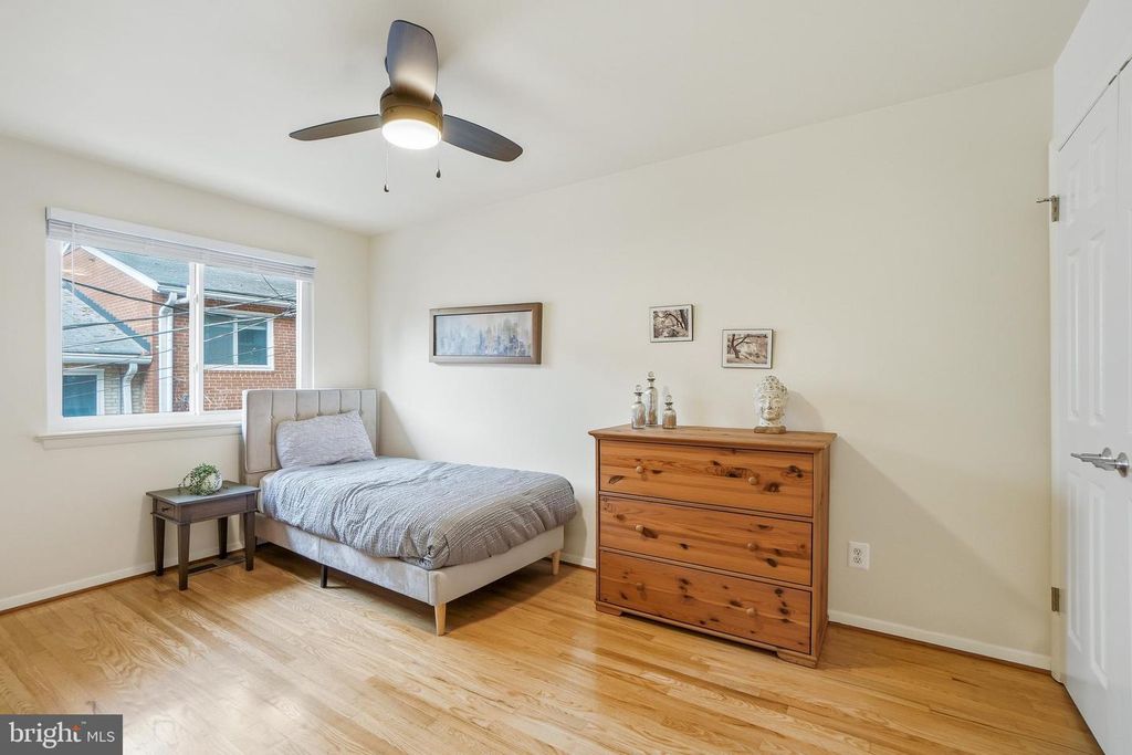 Image 21 of property listing at 652 KENNEBEC AVE #2, Takoma Park, MD 20912