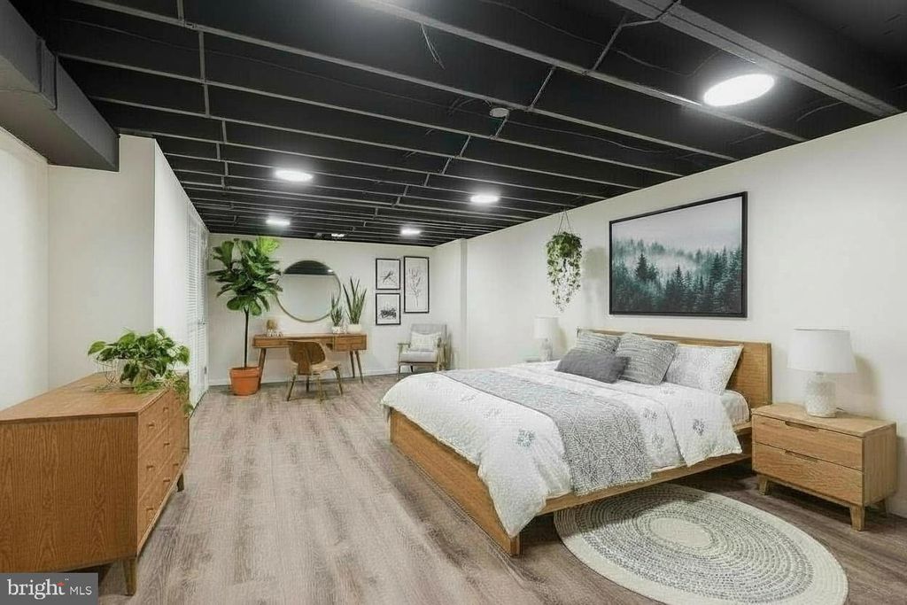 Image 24 of property listing at 652 KENNEBEC AVE #2, Takoma Park, MD 20912
