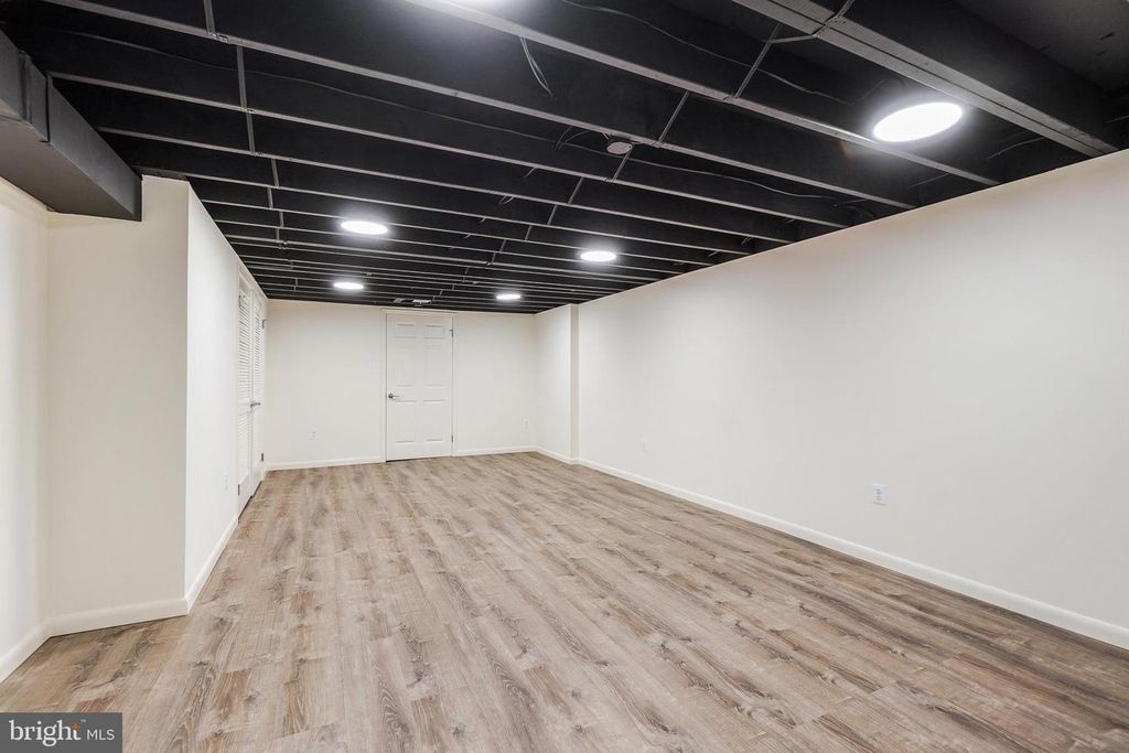 Image 25 of property listing at 652 KENNEBEC AVE #2, Takoma Park, MD 20912