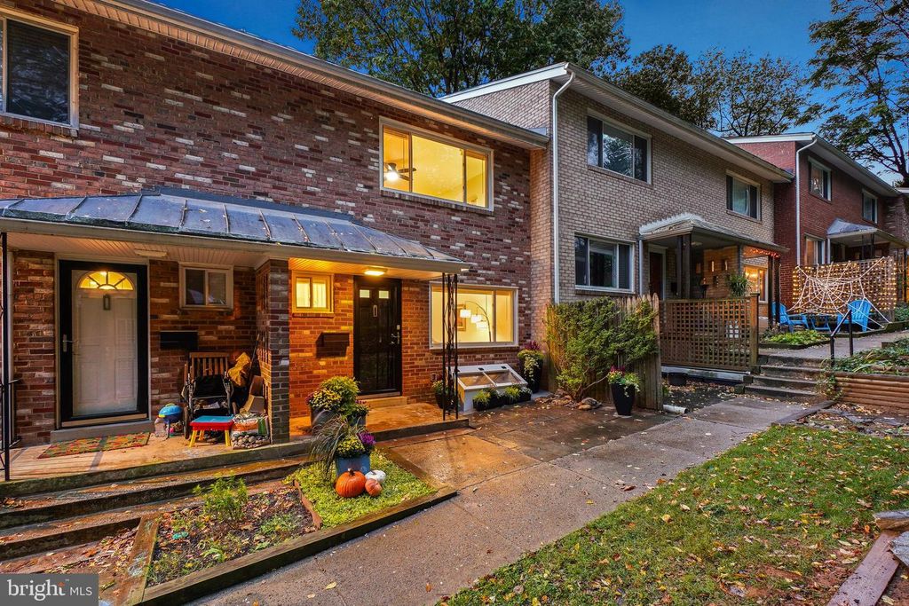 Image 29 of property listing at 652 KENNEBEC AVE #2, Takoma Park, MD 20912