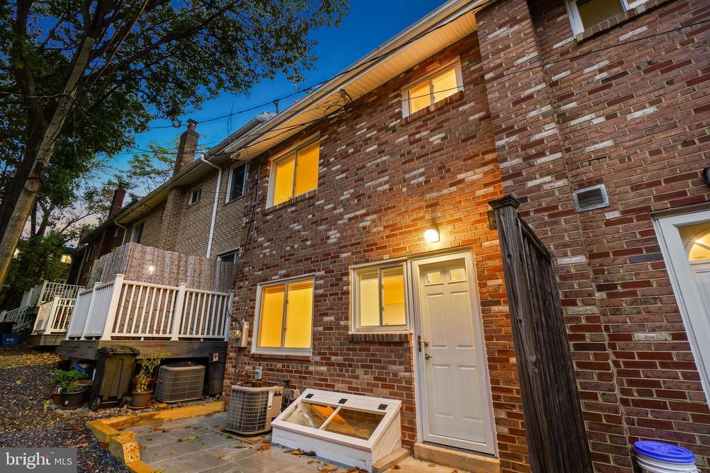 Image 34 of property listing at 652 KENNEBEC AVE #2, Takoma Park, MD 20912