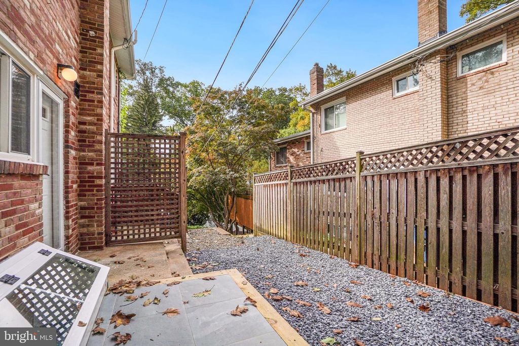 Image 35 of property listing at 652 KENNEBEC AVE #2, Takoma Park, MD 20912