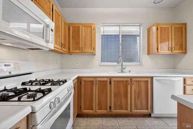 1440 Tammy Way, Santa Rosa, CA 95401