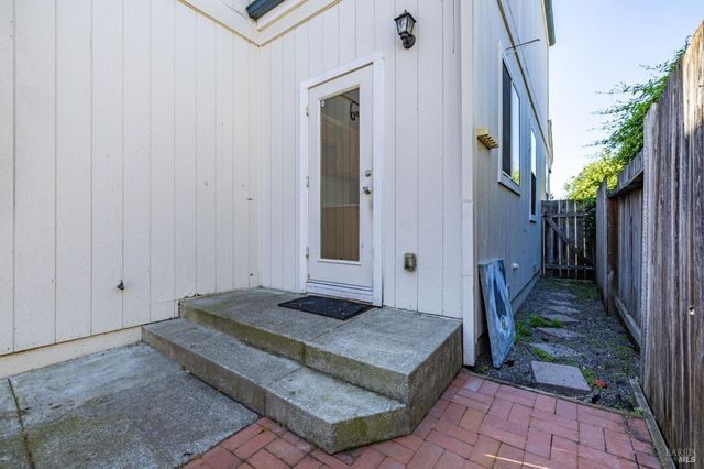 1440 Tammy Way, Santa Rosa, CA 95401